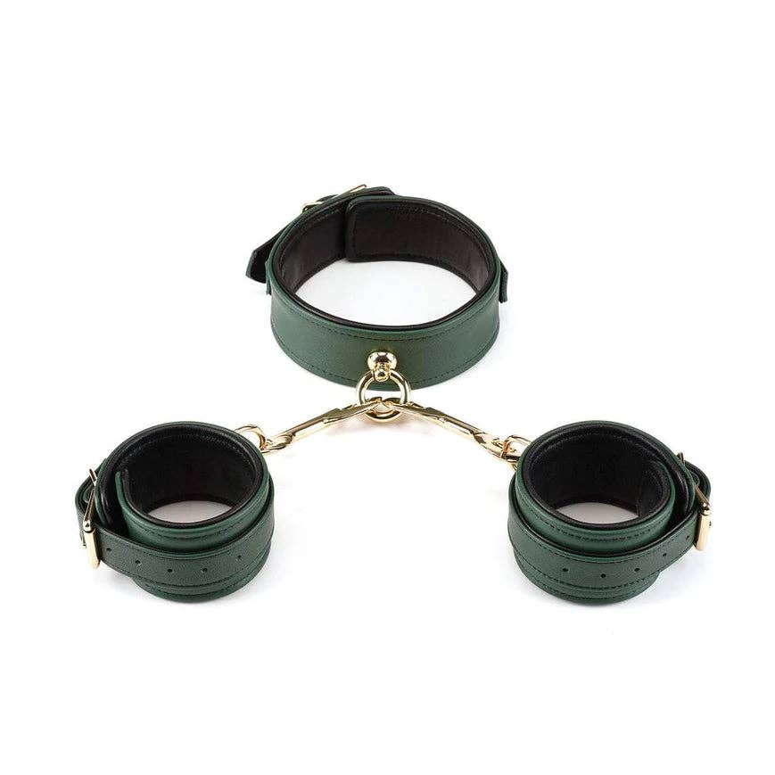 MOSSY PREMIUM LEATHER COLLAR WITH CUFFS AND NIPPLE CLAMPS